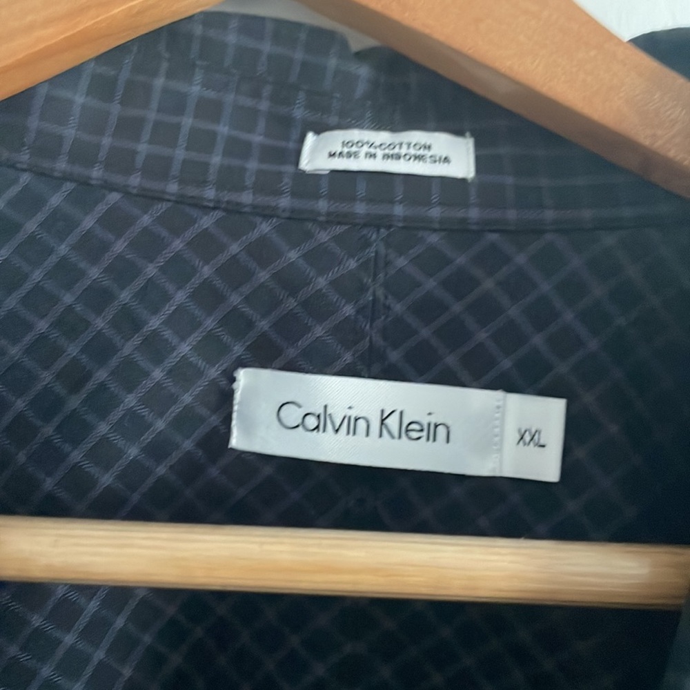 Calvin Klein button down - Picture 2 of 3